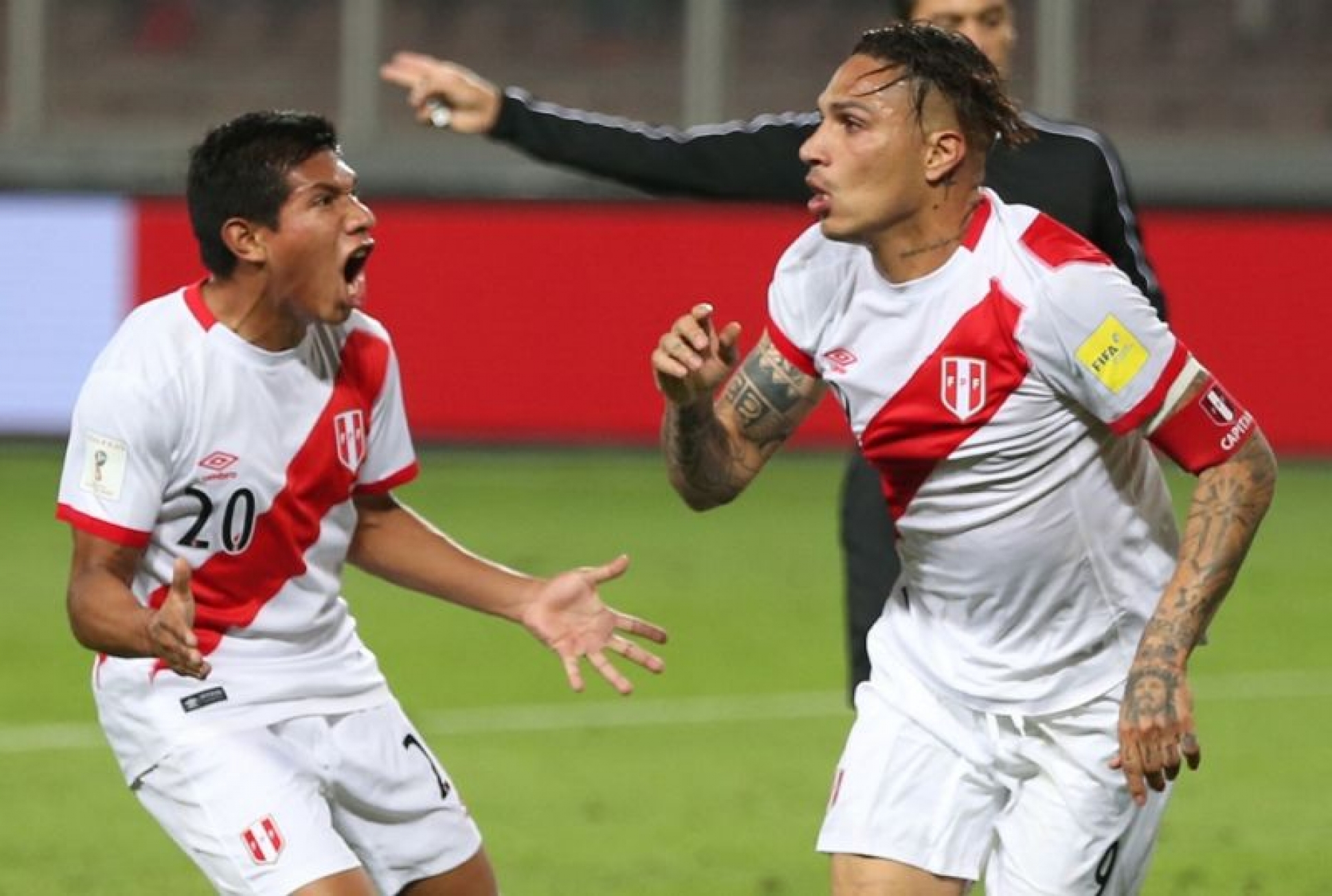 Paolo Guerrero y Edison Flores, dos de los jugadores más seguidos en Instagram. 